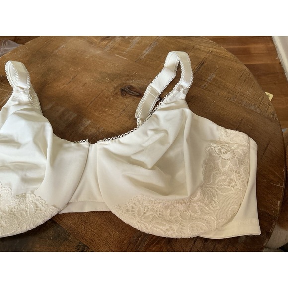 Olga Luxury Lift Underwired Bra 40DD Ivory 35063 Lace Nylon Full Coverage - Picture 2 of 8
